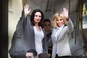 Lý do Angelina gặp phu nhân Tổng thống Pháp 