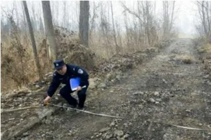 Cuỗm mất cả 800m đường lộ chỉ trong một đêm