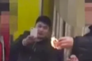 Bị phạt nặng vì thi nhau đốt tiền để ... khoe giàu