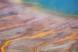 200 trận động đất gần siêu núi lửa Yellowstone