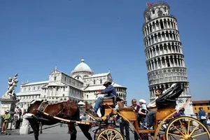 Vì sao tháp nghiêng Pisa không bị động đất đánh sập?