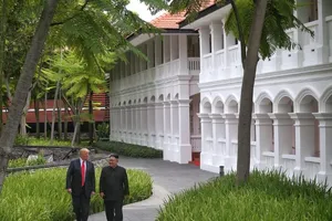 Chùm ảnh: Những khoảnh khắc lịch sử của ông Trump và ông Kim