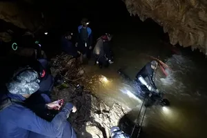 Ai trả tiền cho chiến dịch giải cứu đội bóng Thái Lan?