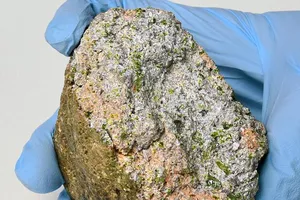 Phát hiện thiên thạch 4,56 tỉ năm tuổi