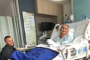 Mất tay vì vi khuẩn ăn thịt người tấn công khi đi bắt cua