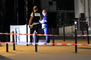 Tấn công bằng dao tại Paris, 4 người đang nguy kịch