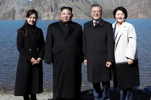 Thăm đỉnh Paekdu, Tổng thống Moon hoàn thành tâm nguyện cả đời