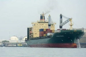 Cướp biển tấn công tàu Thụy Sĩ, bắt cóc 12 thuyền viên