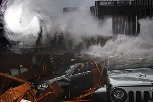 Mỹ: Bang Florida tan hoang sau siêu bão Michael lịch sử