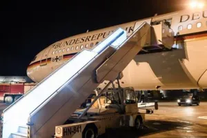 Chuyên cơ chở thủ tướng Đức dự G20 hạ cánh khẩn vì sự cố