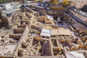 Tìm thấy chiếc nhẫn 2.000 năm tuổi ở thành cổ Jerusalem