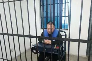 12 năm giả làm cảnh sát mà không bị tóm