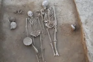 Giải mã bí ẩn ngôi mộ đôi 4.500 năm tuổi ở Ấn Độ