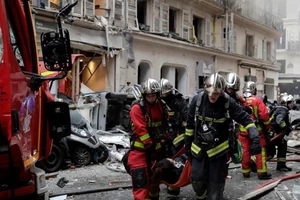 Nổ khí gas ở trung tâm Paris, nhiều người bị thương