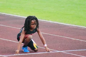 Cậu bé 'tia chớp' khiến làng điền kinh thế giới xôn xao