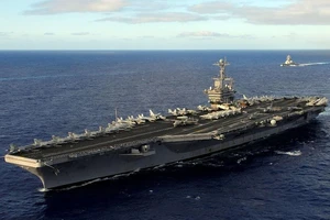 Tàu sân bay Mỹ bất ngờ xuất hiện ở Biển Đông