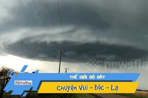 Video: Đám mây 'ngoài hành tinh' xuất hiện ở bầu trời Texas