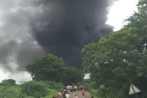 Nổ nhà máy hóa chất ở Ấn Độ, có khoảng 100 công nhân bên trong