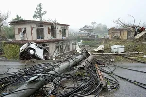 Siêu bão Hagibis bắt đầu tàn phá Nhật Bản