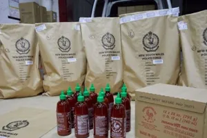 Lô ma túy đá 4.800 tỉ đồng giấu tinh vi trong chai tương ớt