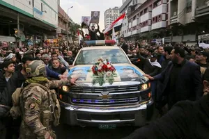 Hàng ngàn người dự lễ tang tướng Iran Soleimani