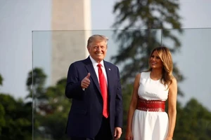Tổng thống Mỹ Donald Trump và Đệ nhất phu nhân Melania Trump tổ chức sự kiện kỷ niệm ngày quốc khánh 4 tháng 7 với tên gọi "2020 Salute America". Ảnh: AP
