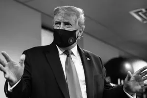 Ông Trump đăng hình đeo khẩu trang lên trang Twitter, nói rằng đây là hành động yêu nước. Ảnh: TWITTER