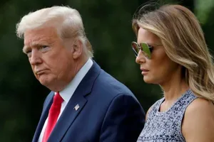 Chứng khoán Mỹ lao dốc sau khi ông Trump nhiễm COVID-19