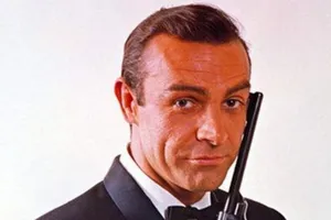 Huyền thoại James Bond-007 đầu tiên qua đời