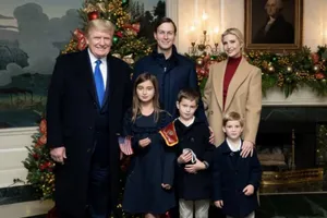 Ái nữ Ivanka đăng ảnh gia đình đón Giáng sinh, thiếu bà Trump
