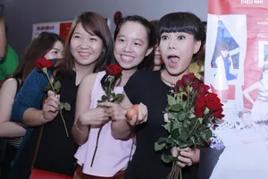 Nghệ sĩ tặng “hàng độc” cho ngày 8-3