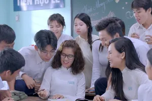 Lưu luyến hoa phượng đỏ, lưu bút trong MV Tình thơ