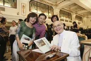 Nhạc sĩ Vũ Thành An kể bệnh tình của vợ trên sân khấu