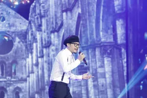 Hà Lê gây xúc động khi làm mới bài 'Thành phố buồn' 