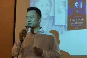 6 năm theo tử tù bốn án tử, nhờ Facebook, YouTube mà minh oan