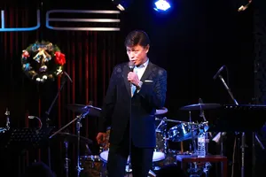 Danh ca Tuấn Ngọc ngưng hát, dời liveshow trở về Mỹ