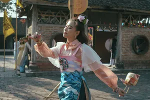 Hoàng Thùy Linh thả vàng anh, cắt duyên âm 