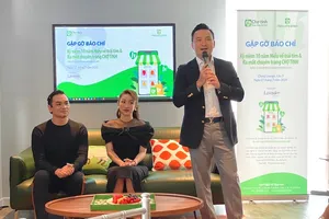 Diễn viên Chi Bảo công bố hoạt động Chợ Tình trên mạng xã hội