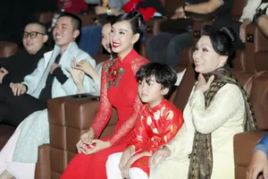 NSND Bạch Tuyết bất ngờ xuất hiện trong MV xuân của một á khôi