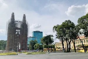 Nhà thờ Đức Bà trở lại có Thánh lễ trực tiếp sau 6 tháng đóng cửa