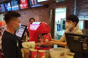 Đừng bắt khán giả 'ăn đồ nguội', đưa phim Việt, phim mới trở lại rạp