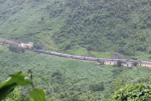 Sự cố tàu khách thắng lố đà trên đỉnh đèo Hải Vân