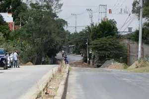 Đổi 105 ha đất lấy 1,9 km đường BT 