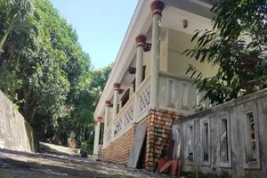 Biệt phủ trăm tỉ gần 3 năm chưa tháo dỡ xong