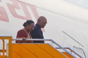 Tổng thống Ấn Độ cùng phu nhân đã tới TP Đà Nẵng 