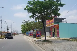 Đà Nẵng: 24 giờ tháo dỡ ki-ốt bất động sản trái phép