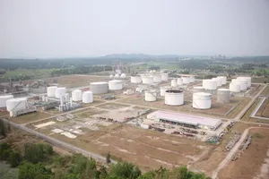 Giao mặt bằng mở rộng nhà máy lọc dầu 1,82 tỉ USD trước 30-5