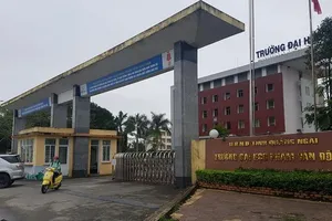 Yêu cầu giáo viên Trường ĐH Phạm Văn Đồng ‘yên tâm công tác’