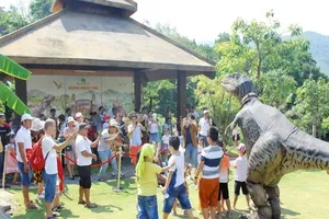 10.000 vé vào cổng Núi Thần Tài miễn phí cho trẻ em