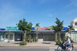 Hàng loạt quán hải sản nổi tiếng Đà Nẵng xây dựng không phép 